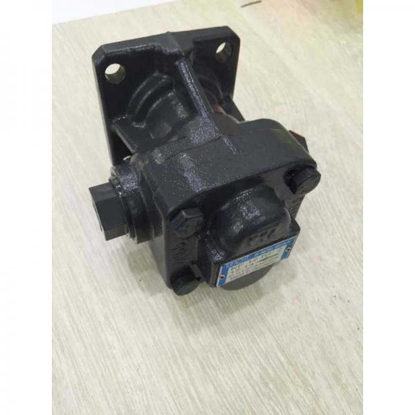 Vickers PV046R1K1AYNGCC+PGP511A0270CA1 Piston Pump PV Series #1 image